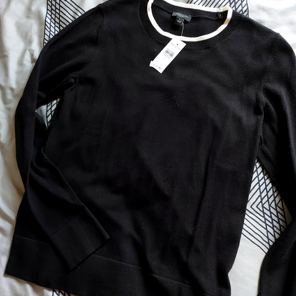 NWT Ann Taylor Sweater with White edging